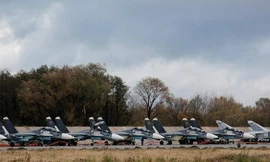 Dàn tiêm kích, oanh tạc cơ Nga 'dội bom' bán đảo Crimea