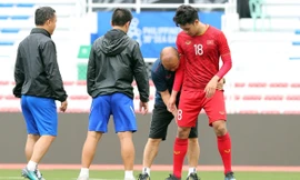 Ông Park rèn kỹ năng kèm tiền đạo đối thủ