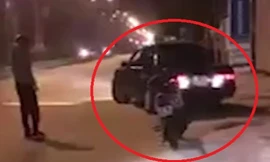 Tài xế nghi say xỉn lái ôtô đâm loạn xạ