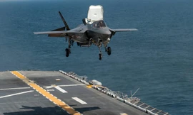 Siêu tiêm kích F-35 lần đầu thử chế độ “quái thú” trên tàu sân bay Anh
