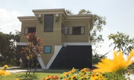 Ngôi nhà úp ngược giữa làng hoa Sa Đéc