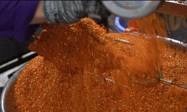 Quán gà nướng muối ớt bán hơn 200 con mỗi ngày