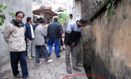 Xe đang chạy phát nổ, phụ nữ mang thai tử vong