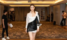 Khánh Vân, Mâu Thủy khoe dáng chuẩn “mướt mắt” khán giả