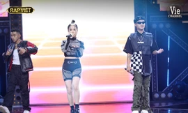 “Rap Việt“: Tlinh tạo kỳ tích khi một mình “cân” hai đối thủ “nặng ký“