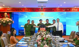 Vietcombank: Ngân hàng đầu tiên khai thác dịch vụ xác thực điện tử của Bộ Công an