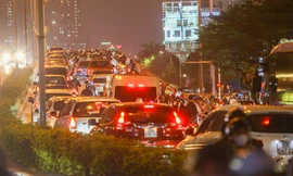 Ùn tắc ‘chạy’ từ Ngã Tư Sở sang các nút giao đường Tây Sơn, Nguyễn Trãi?