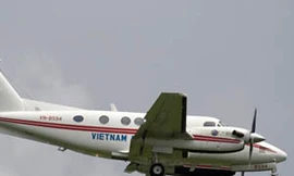 Máy bay hàng không VASCO hạ cánh bằng... bụng