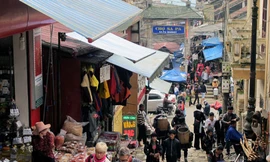 Một góc chợ Sa Pa (LÀo Cai). Ảnh: IE