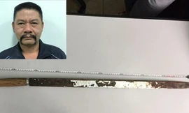 Phương và hung khí chém trọng thương tên trộm. Ảnh: Vnexpress