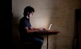 Sôi nổi thị trường 'vũ khí mạng'