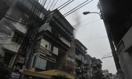 Cháy 8 căn hộ tại khu tập thể Nam Đồng