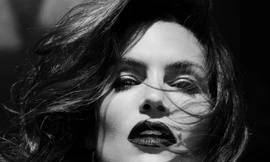 Cindy Crawford vẻ đẹp quyến rũ 'vượt thời gian'
