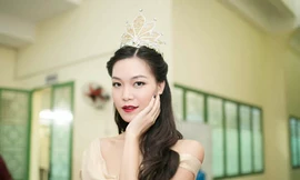 Thùy Dung đội vương miện lộng lẫy đón dàn 'trai đẹp'