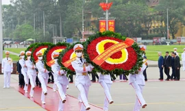 Lãnh đạo Đảng, Nhà nước, Chính phủ vào Lăng viếng Chủ tịch Hồ Chí Minh