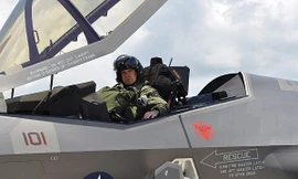 Hải quân Mỹ nhận tiêm kích F-35C phiên bản tàu sân bay