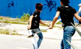 Chi cục phó thi hành án bị chém trước nhà