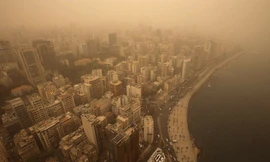 Thủ đô Beirut, Lebanon chìm trong bão cát