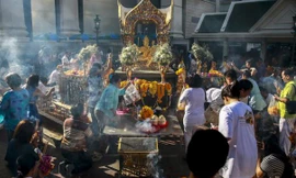 Vụ đánh bom xảy ra ở đền thờ Erawan khiến 20 người thiệt mạng