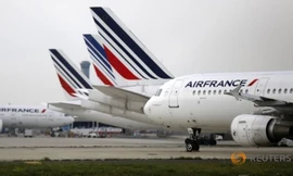 Hai máy bay của Air France phải chuyển hướng và hạ cánh khẩn vì bị dọa đánh bom