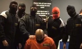 Ảnh từ đoạn clip của nhóm nhân viên ngân hàng HSBC