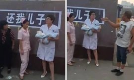Bác sỹ bị gia đình bắt ôm xác bệnh nhi ngoài cổng viện