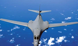 ‘Quái vật’ B-1 Lancer thống trị đại dương nhờ siêu tên lửa