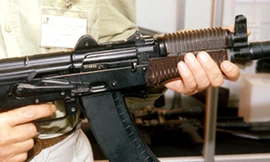 Cầm AK-47 nhảy Gangnam Style, đoạt mạng 3 người