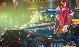 Hot girl Mai Thỏ cùng dàn xế khủng xuống đường đêm Noel