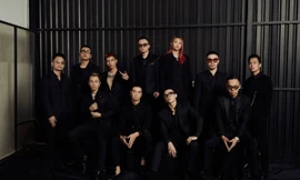 Binz “gác” màu hồng, cùng anh em nhà SpaceSpeakers diện suit đen cực “chanh sả"