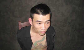 Bắt đối tượng mang lựu đạn đi bảo vệ sới bạc