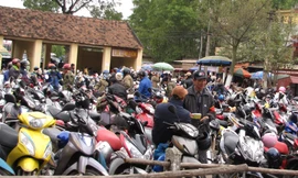 Vào đền lễ Bà Chúa Kho, mất xe SH