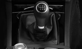 Mercedes khai tử hộp số sàn trên xe hơi