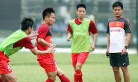 Tuyển Việt Nam 'đại náo' trung tâm mua sắm ở UAE