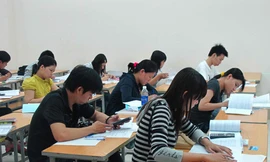 Nhiều trường đại học cấp học bổng, miễn học phí cho sinh viên vì COVID-19