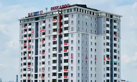 Biến sân thượng chung cư thành nhà hàng, phòng gym