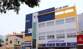 Trường ĐH Gia Định nhắn tin chê điểm thấp rồi mời thí sinh xét tuyển vào trường