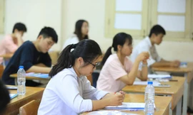 Thủ tướng Nguyễn Xuân Phúc: Phải bảo đảm an toàn sức khỏe cho thí sinh