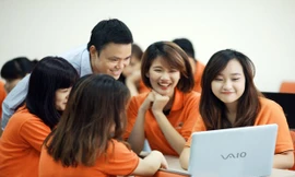 Trường đại học không dễ mua vắc xin COVID-19