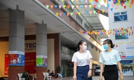 Hơn 40 tỉnh thành cho sinh viên nghỉ học vì COVID-19