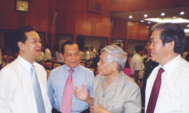 Vững bước trên đường Bác chọn