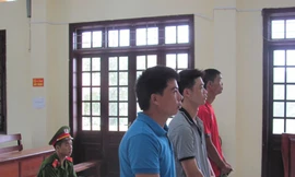 Xử phúc thẩm 3 cựu công an trấn gái mại dâm