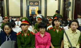 23 bị cáo trong vụ lừa đảo 4.000 tỷ đồng ra tòa