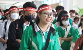 Bạn có hẹn với Chủ nhật Đỏ: Hiến máu tiện "kiếm gấu" tại ĐH Bách khoa, gặp gỡ nghệ sĩ Xuân Bắc