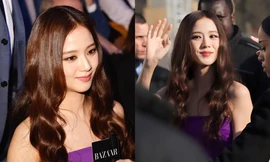 Jisoo (BLACKPINK) khác lạ tại show Dior, không còn tóc ép thẳng hay búi cao quen thuộc