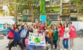 Teen Ams nhập vai "giáo viên", vừa học vừa chơi cùng tween Tiểu học Thành Công B