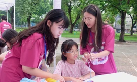 The Hidden Book 2025: Teen Hà Nội mở hội chợ sách "ê hề" hoạt động thú vị