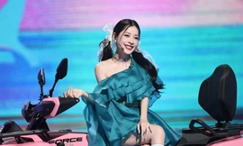 Đạp Gió 2023: Chi Pu lái xe địa hình lên sân khấu, đốn tim các tỷ tỷ vì đáng yêu