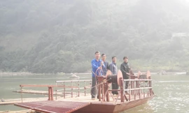 Công trình cầu phao sắt di động của thanh niên Yên Bái