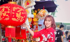 Thiếu nữ xứ Quảng trong áo dài truyền thống những ngày đầu Xuân